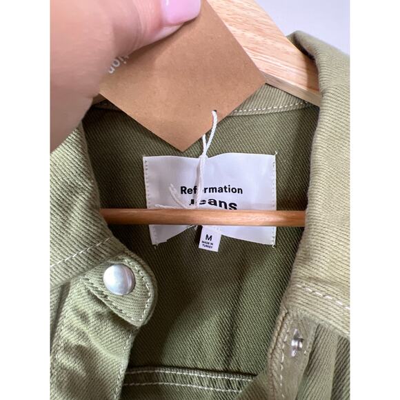 NWT Reformation Ace Oversized Shirt Button Down Patch Jacket Dried Herbs Size: M - Picture 4 of 8